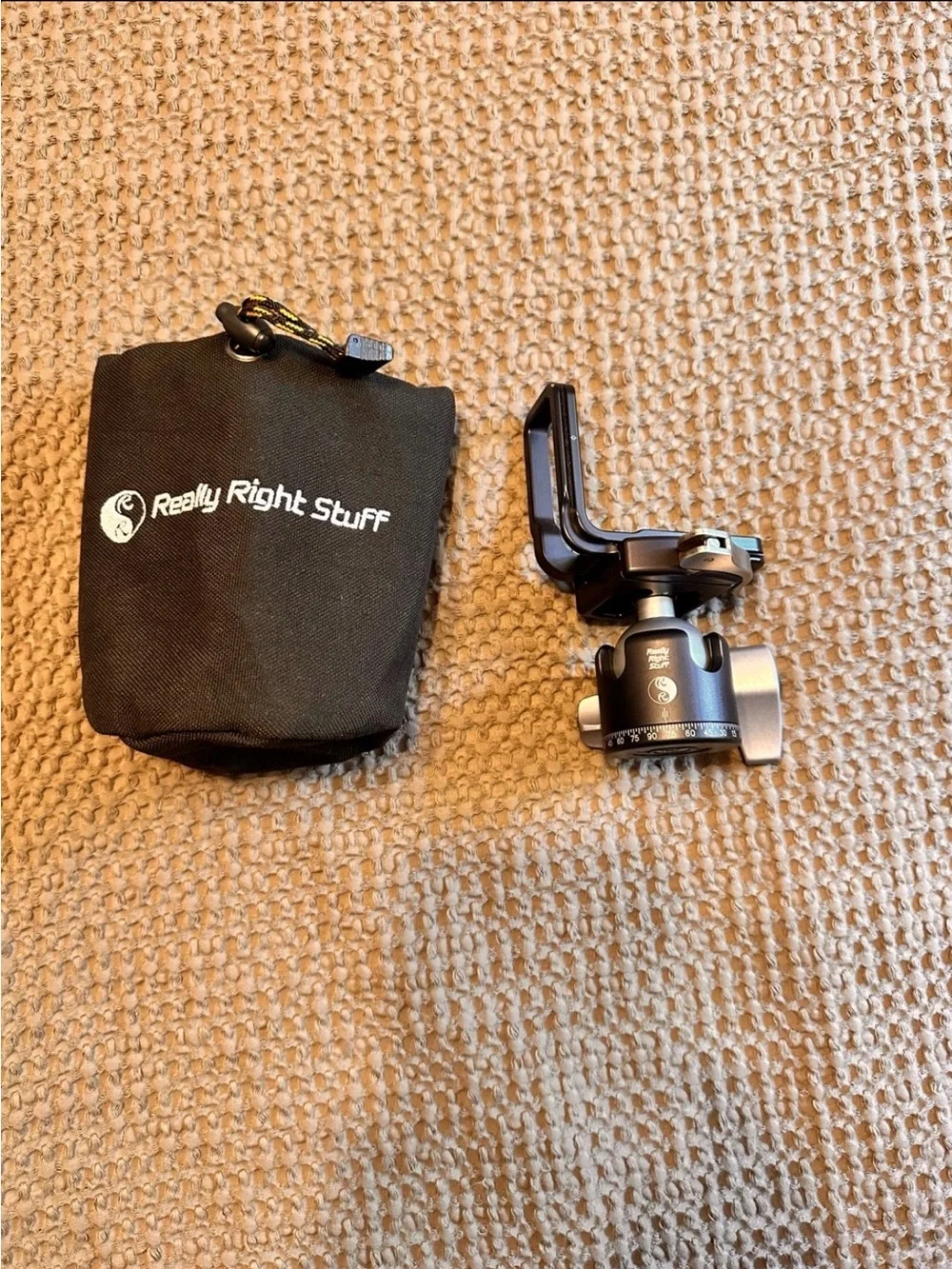 RRS BH-40 Ball Head with Lever-Release Clamp — Black/Silver